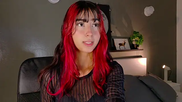 ParisFox  online show from October 21, 7:35 pm