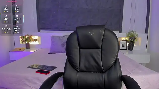 SaraGomez1 online show from March 13, 1:38 pm