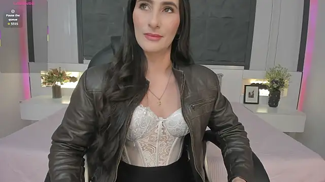 SaraGomez1 online show from March 10, 12:42 pm