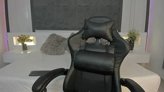 SaraGomez1 online show from February 13, 12:49 pm