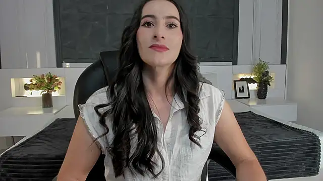 SaraGomez1 online show from April 17, 1:58 pm