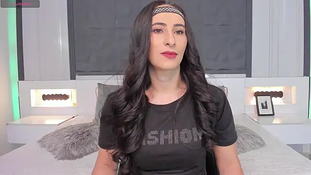 Snapshot of SaraGomez1 chatting on February 17, 12:27 pm SaraGomez1 online show from February 17, 12:27 pm