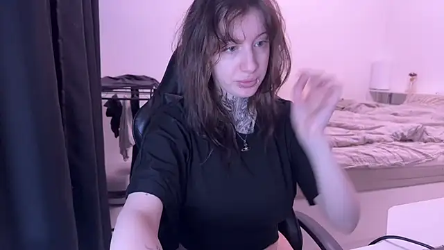 moundliicht1 online show from July 29, 11:15 pm