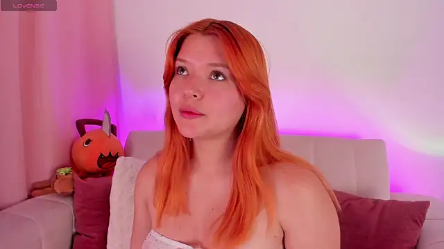 Snapshot of DAKOTA_LOVEE chatting on February 6, 3:16 am DAKOTA LOVEE online show from February 6, 3:16 am