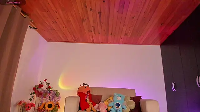 Snapshot of DAKOTA_LOVEE chatting on October 4, 6:37 am DAKOTA LOVEE online show from October 4, 6:37 am