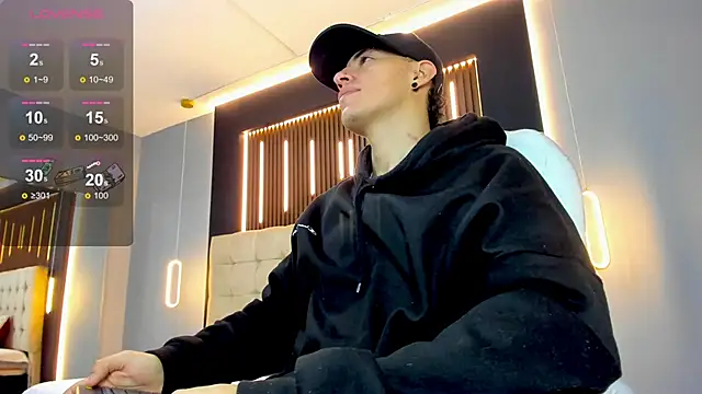 Lobo 17  online show from March 10, 3:43 am