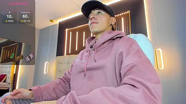 Lobo 17  online show from March 17, 4:10 pm