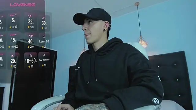 Lobo 17  online show from November 14, 3:10 am