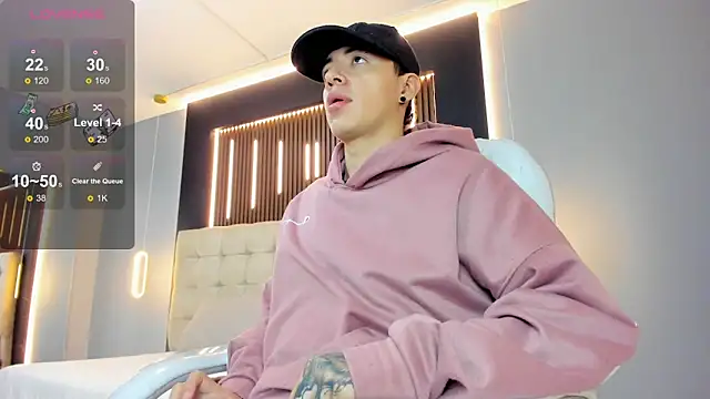 Lobo 17  online show from April 15, 3:34 am