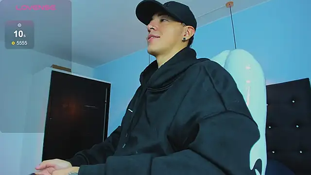 Lobo 17  online show from November 4, 3:43 am