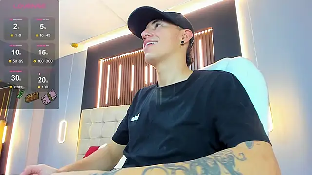 Lobo 17  online show from March 15, 2:40 am