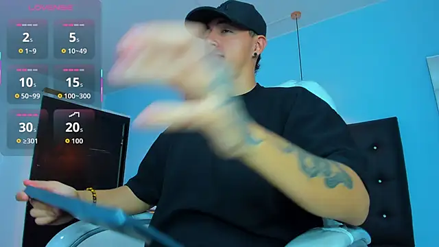 Lobo 17  online show from October 28, 3:51 am