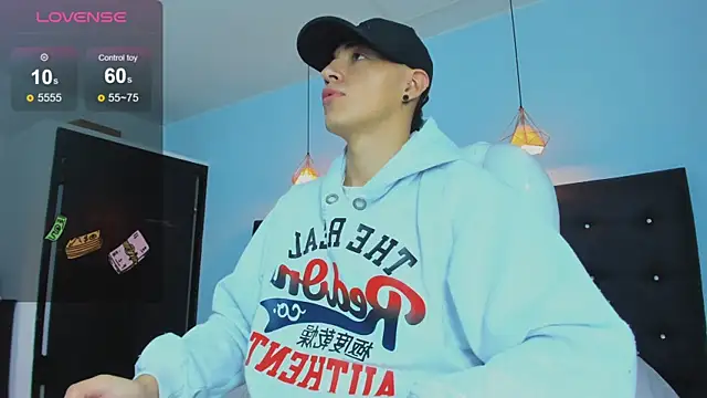 Lobo 17  online show from November 13, 3:54 am