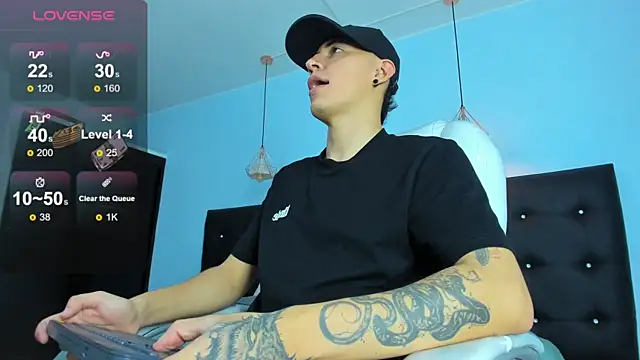 Lobo 17  online show from December 20, 3:53 am