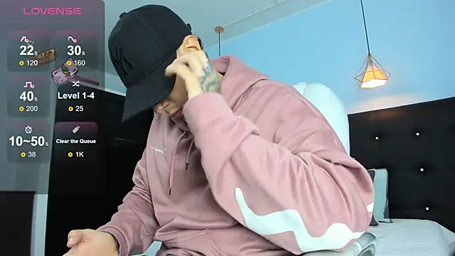 Lobo 17  online show from December 16, 3:44 am