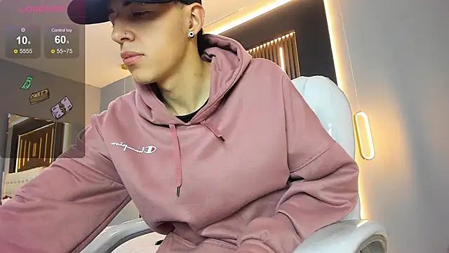 Lobo 17  online show from March 12, 3:34 am