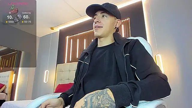 Lobo 17  online show from March 13, 3:44 am