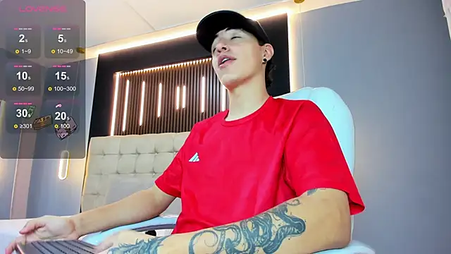 Lobo 17  online show from April 14, 3:44 am