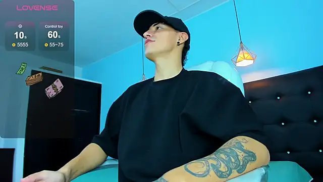 Lobo 17  online show from January 10, 3:35 am