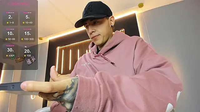 Lobo 17  online show from March 26, 3:38 am