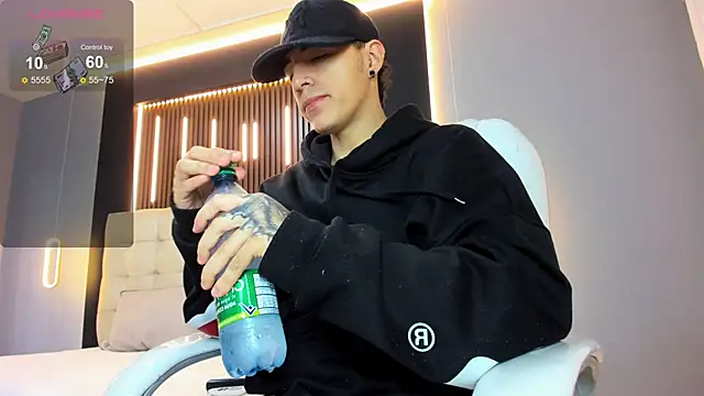 Lobo 17  online show from April 2, 3:57 am