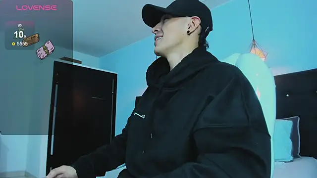 Lobo 17  online show from November 16, 3:44 am