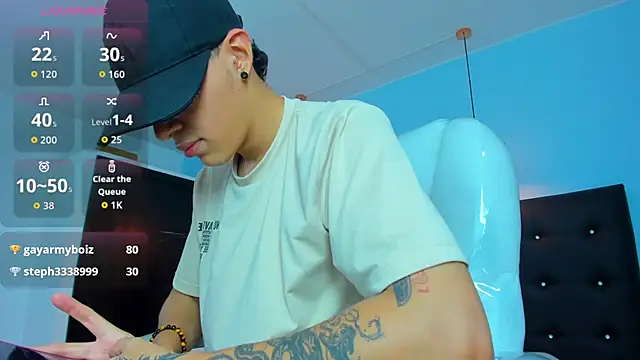 Lobo 17  online show from October 29, 3:38 am