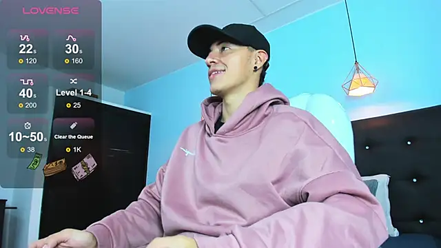 Lobo 17  online show from November 28, 3:50 am