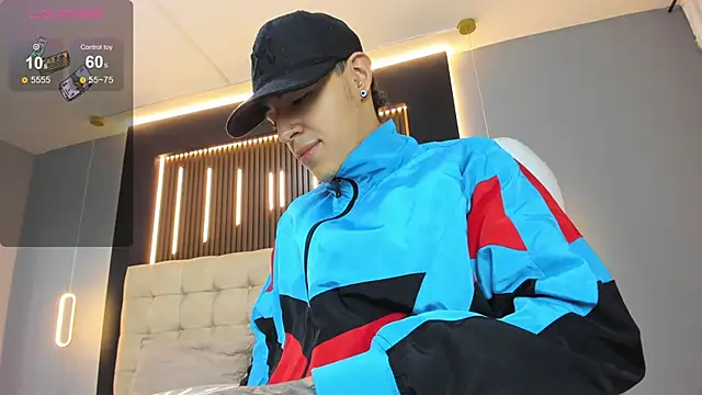 Lobo 17  online show from March 27, 3:48 am