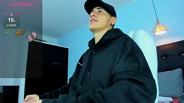 Lobo 17  online show from December 5, 3:49 am