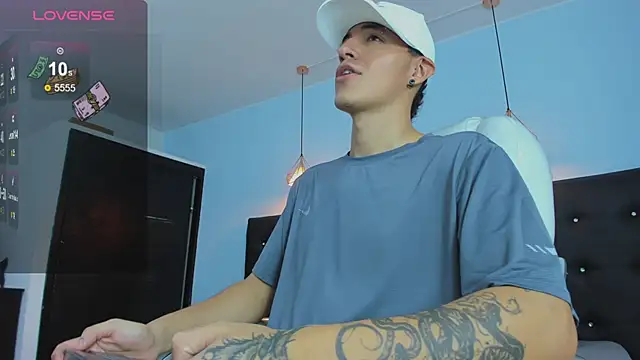 Lobo 17  online show from November 7, 4:39 am