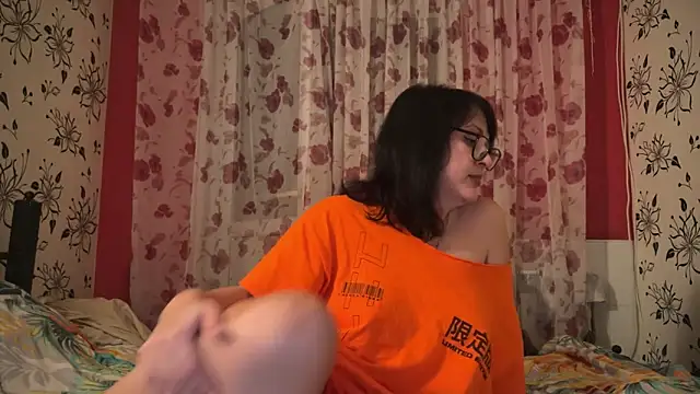 Snapshot of StellarTeam chatting on December 21, 4:46 pm StellarTeam online show from December 21, 4:46 pm