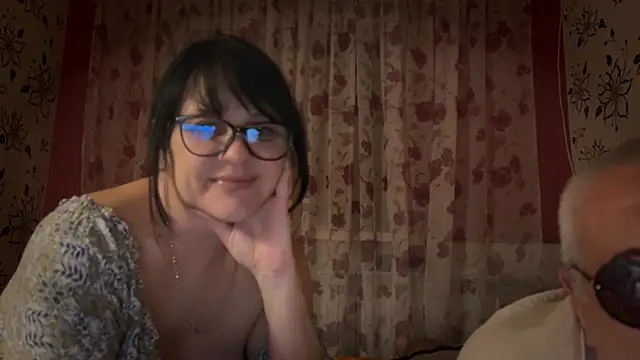 Snapshot of StellarTeam chatting on November 13, 6:56 pm StellarTeam online show from November 13, 6:56 pm