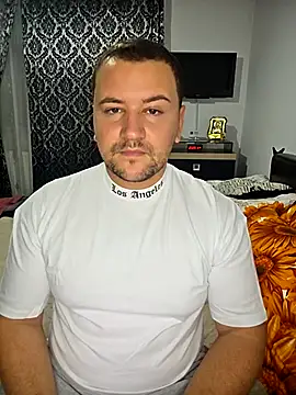 Snapshot of KarlosCarutox chatting on October 18, 5:26 pm KarlosCarutox online show from October 18, 5:26 pm