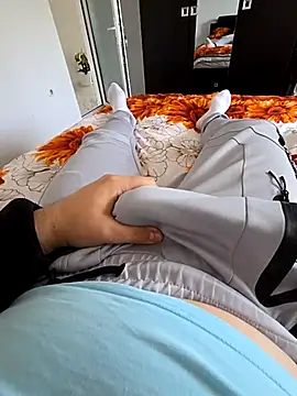 Snapshot of KarlosCarutox chatting on October 5, 9:11 am KarlosCarutox online show from October 5, 9:11 am