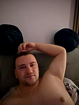 KarlosCarutox online show from December 17, 7:52 pm