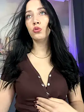 MonikaSweetXXX online show from October 3, 8:32 pm