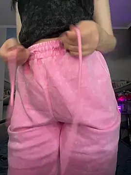 MonikaSweetXXX online show from January 23, 7:18 pm