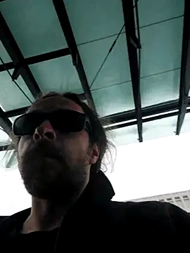 QcMisterv13 online show from April 2, 10:16 pm