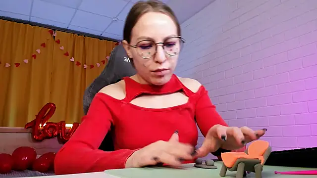 Snapshot of AphexQueen chatting on February 17, 4:17 pm AphexQueen online show from February 17, 4:17 pm