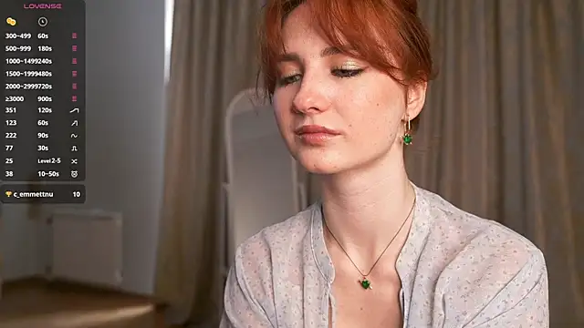 EsmaCrumbley online show from March 8, 4:23 am