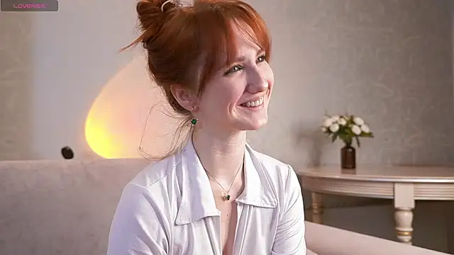 EsmaCrumbley online show from March 2, 5:12 am