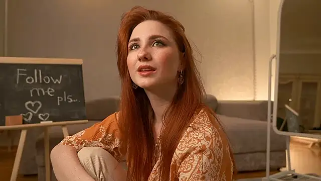 EsmaCrumbley online show from March 22, 4:14 am