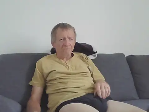 Snapshot of naturiste974 chatting on May 5, 3:26 pm naturiste974 online show from May 5, 3:26 pm