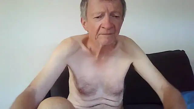 naturiste974 online show from December 23, 8:13 am