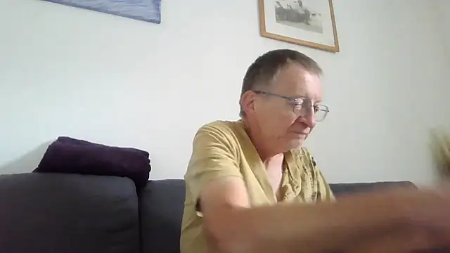 Snapshot of naturiste974 chatting on June 3, 2:55 pm naturiste974 online show from June 3, 2:55 pm