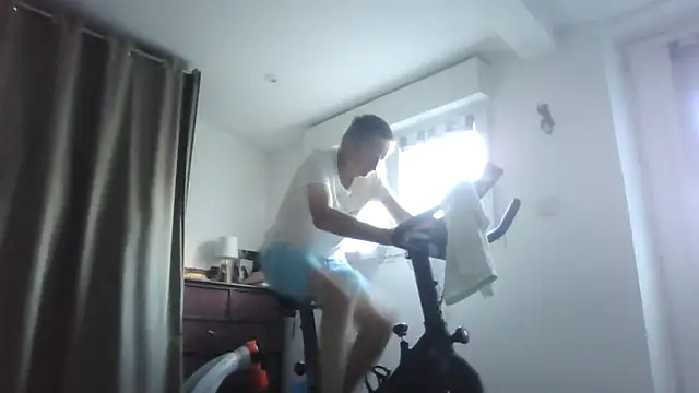 naturiste974 online show from April 15, 5:57 am