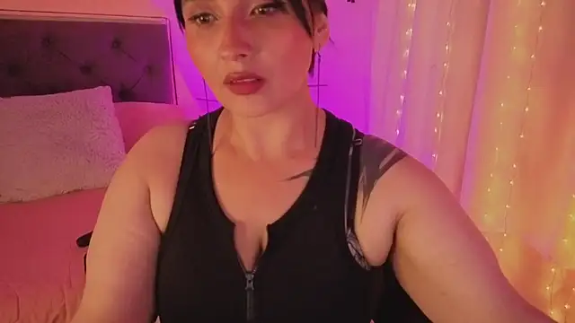 Snapshot of emily_leinner chatting on July 10, 4:01 am emily leinner online show from July 10, 4:01 am