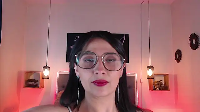 Snapshot of emily_leinner chatting on October 10, 2:51 pm emily leinner online show from October 10, 2:51 pm