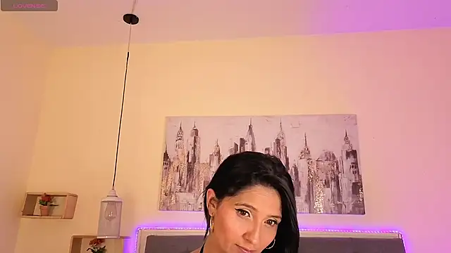 Snapshot of emily_leinner chatting on June 25, 1:58 am emily leinner online show from June 25, 1:58 am